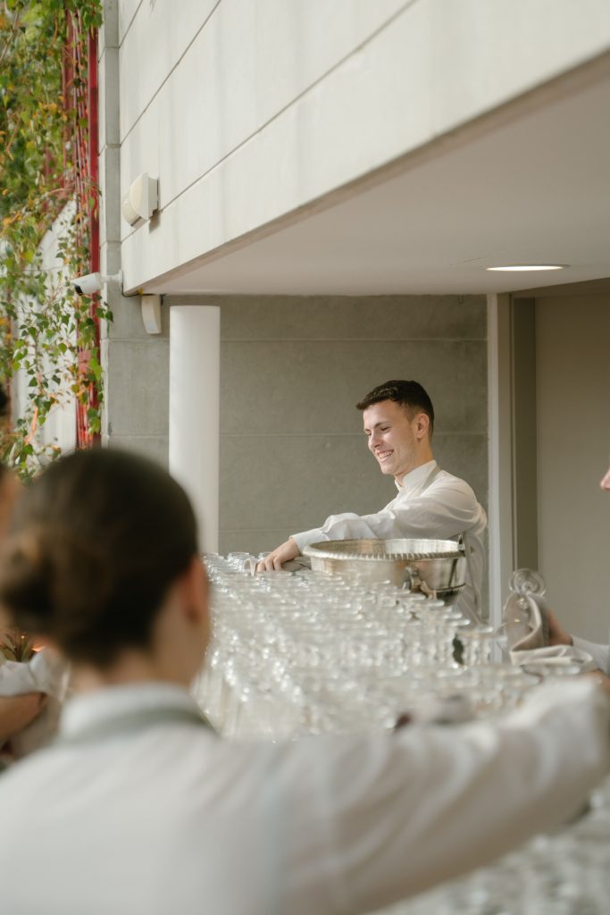 trabaja-con-nosotros-y-disfruta