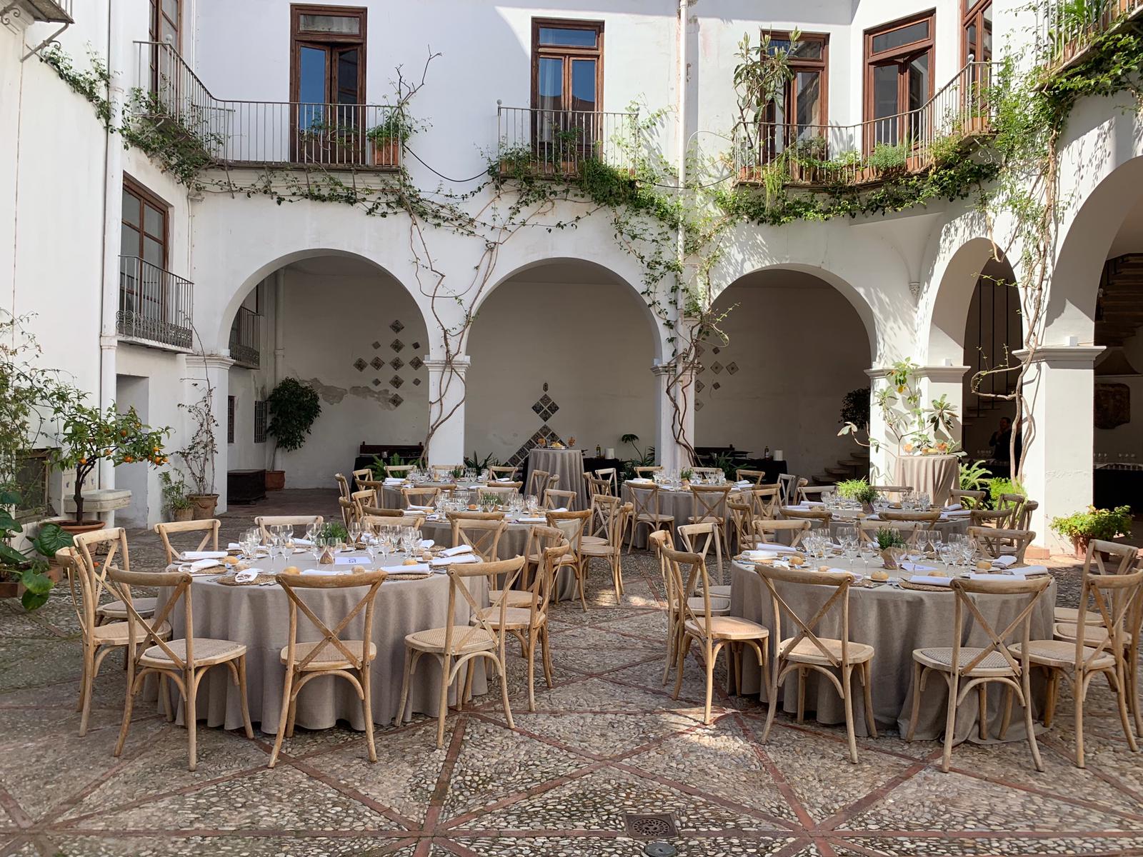 Palacio Marqueses de Malferit · Patio Los Arcos 1