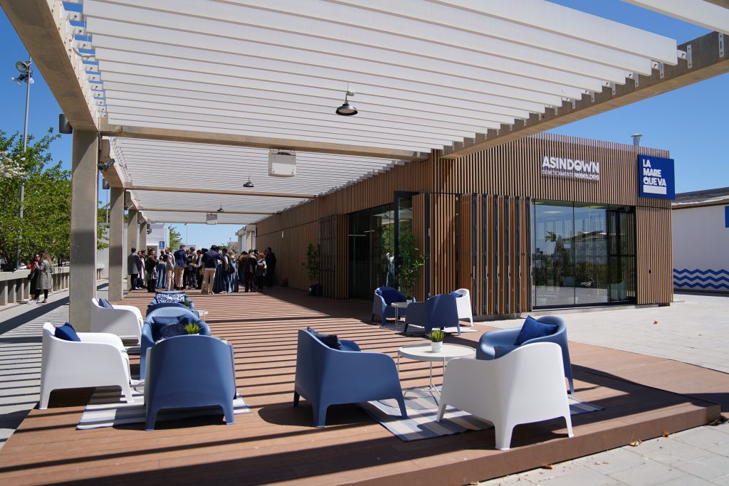 Vista panorámica del espacio acristalado de La Mare Que Va para impulsar la inclusión laboral en Valencia