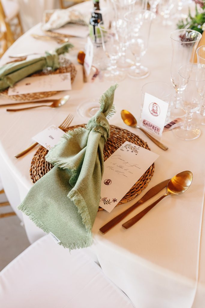 Pliegues creativos en servilletas